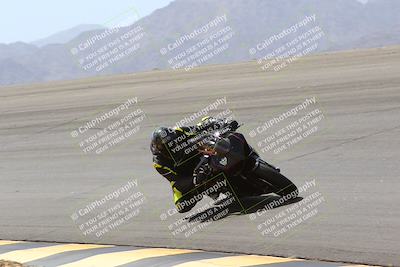 media/Apr-10-2022-SoCal Trackdays (Sun) [[f104b12566]]/Bowl (11am)/